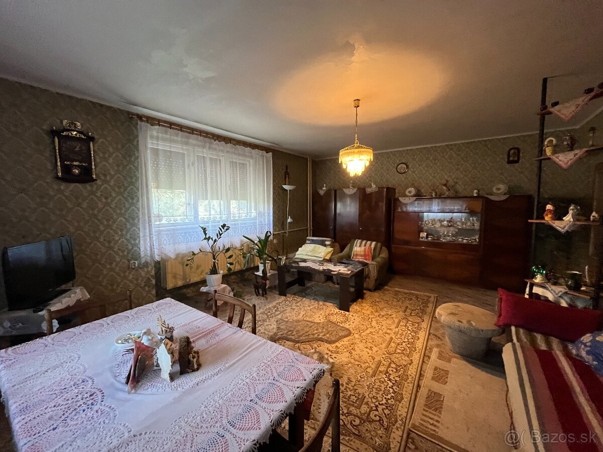 Šaca - 5 izbový rodinný dom s peknou záhradou - 10