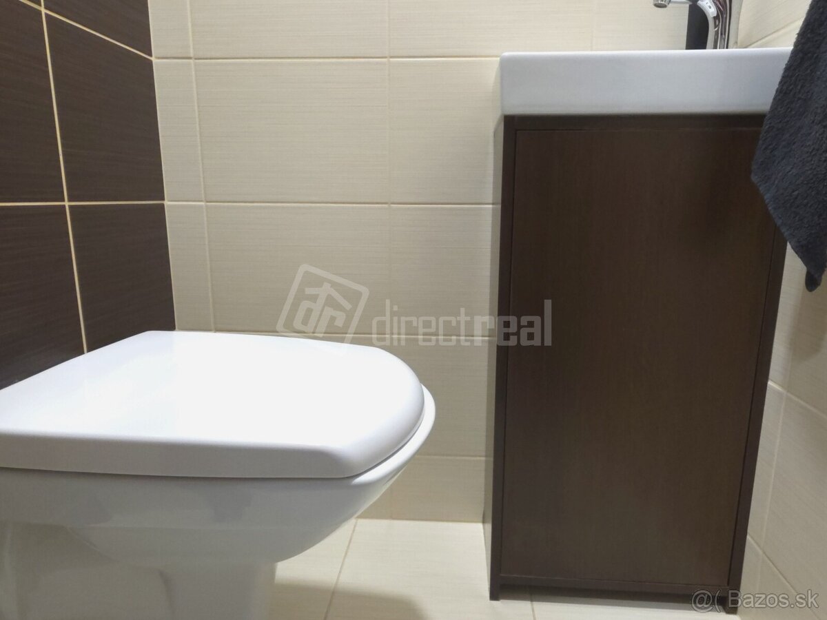 Moderný, zrekonštruovaný, kompletne zariadený byt v … - 10