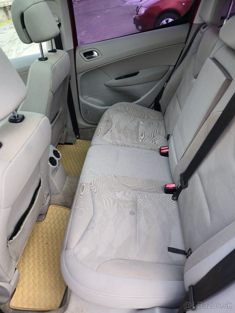 Peugeot 308 1.6 benzín 110KW - 10