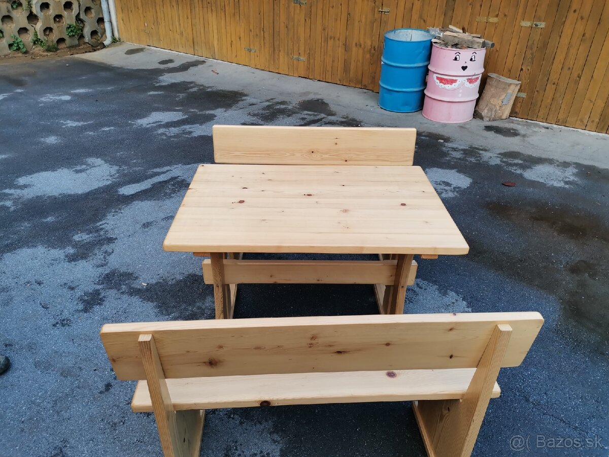 Masívne stoly s lavicami - 10