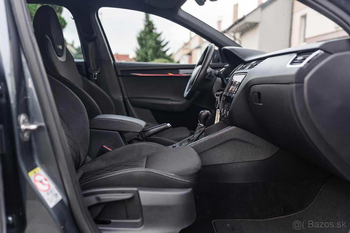 Škoda Octavia Combi 2.0 TDI RS DSG - 10
