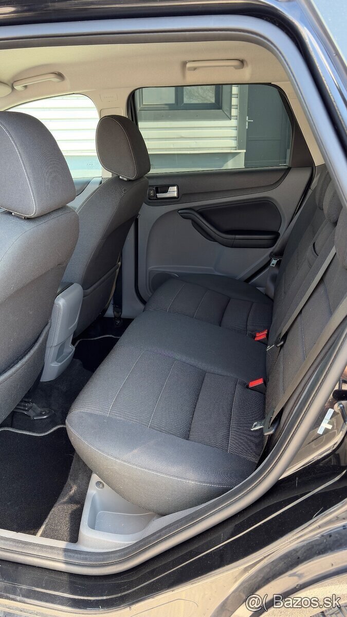 Ford Focus 1.6 tdci - 10