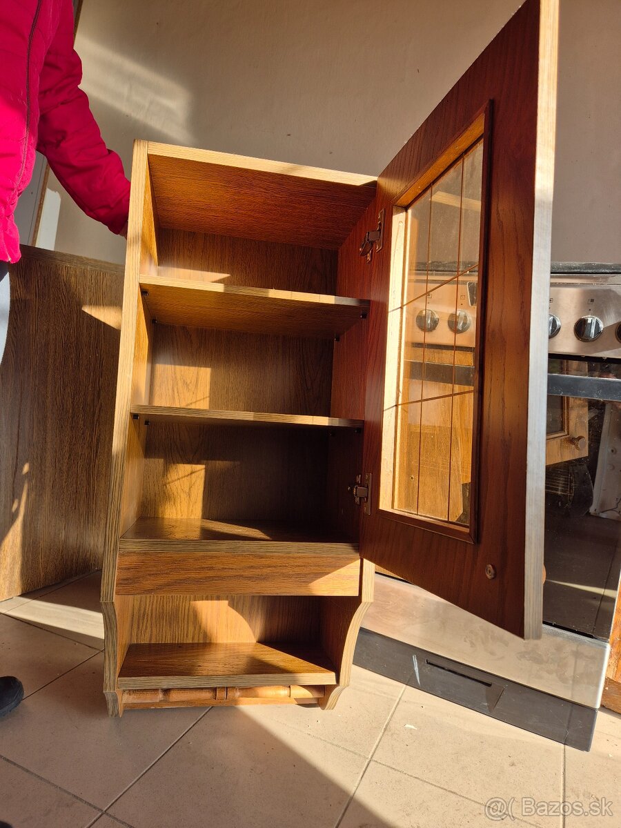 Kuchynská linka + funkčný sporák - 10