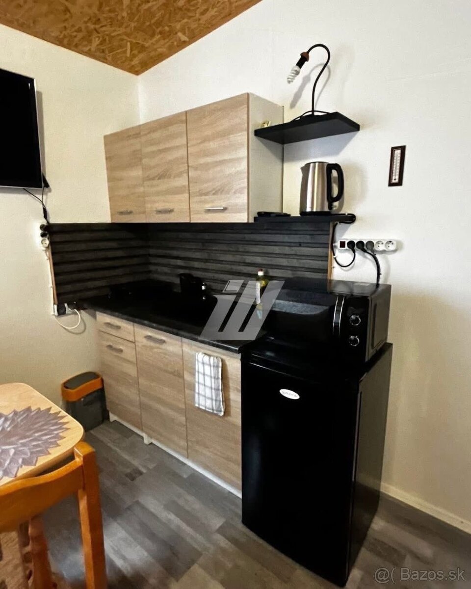 Na prenájom: malý útulný zateplený domček - 10