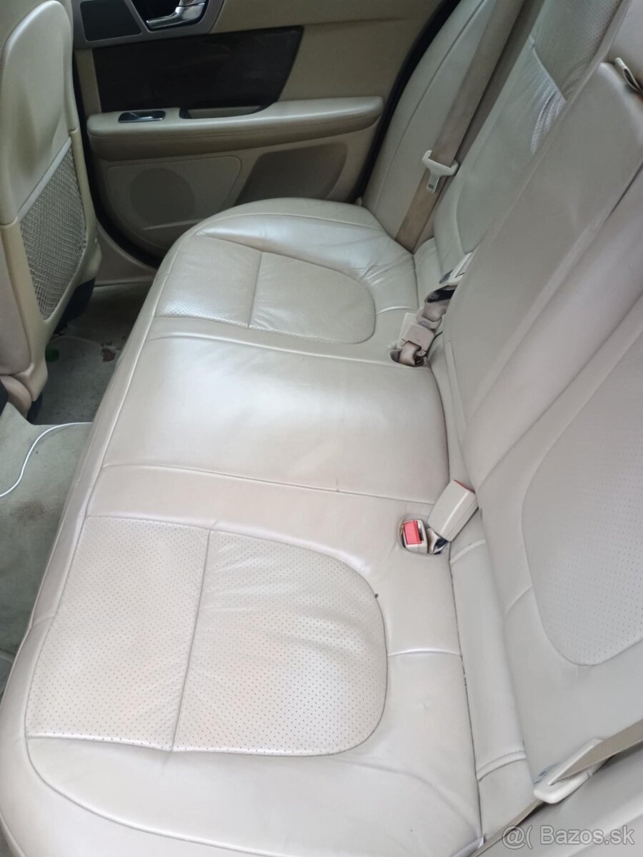 Jaguar XF 4.2 V8 221kW - 10