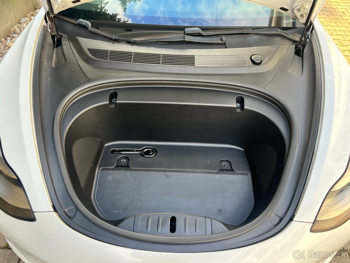 Tesla model 3 SR+ - 10