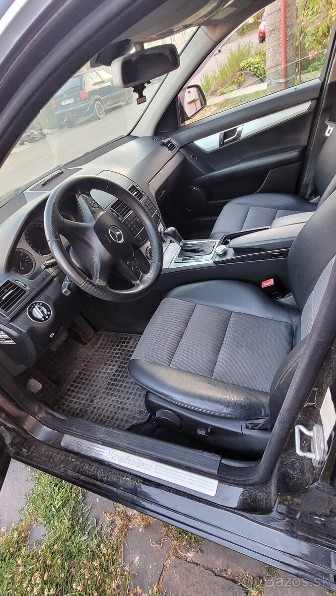 Mercedes Benz W204, C220 - 10