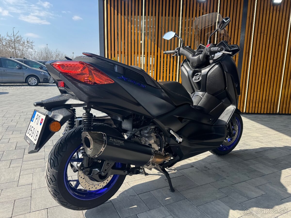 Yamaha X Max 300 AKRAPOVIČ - 10