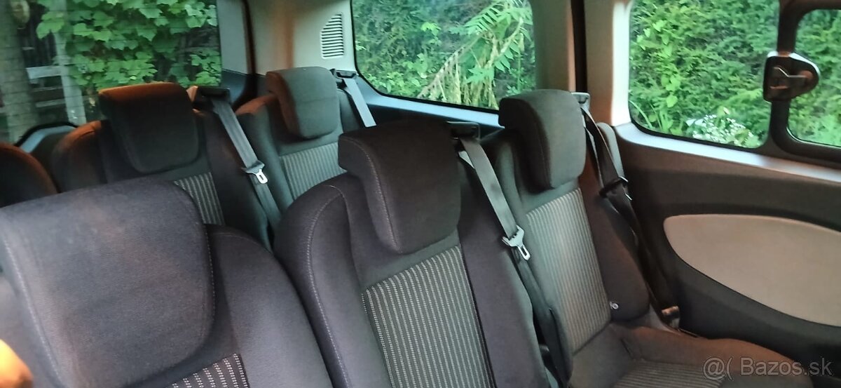 Ford Transit Tourneo Custom - 10