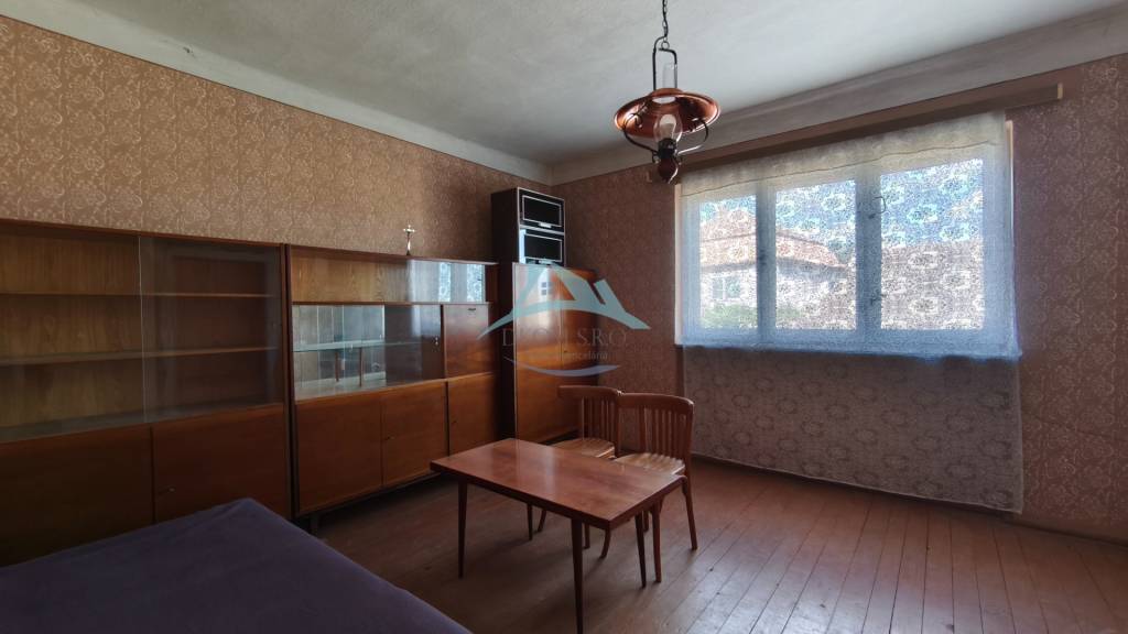 Vidiecky dom v obci Olováry v okrese Veľký Krtíš. - 10