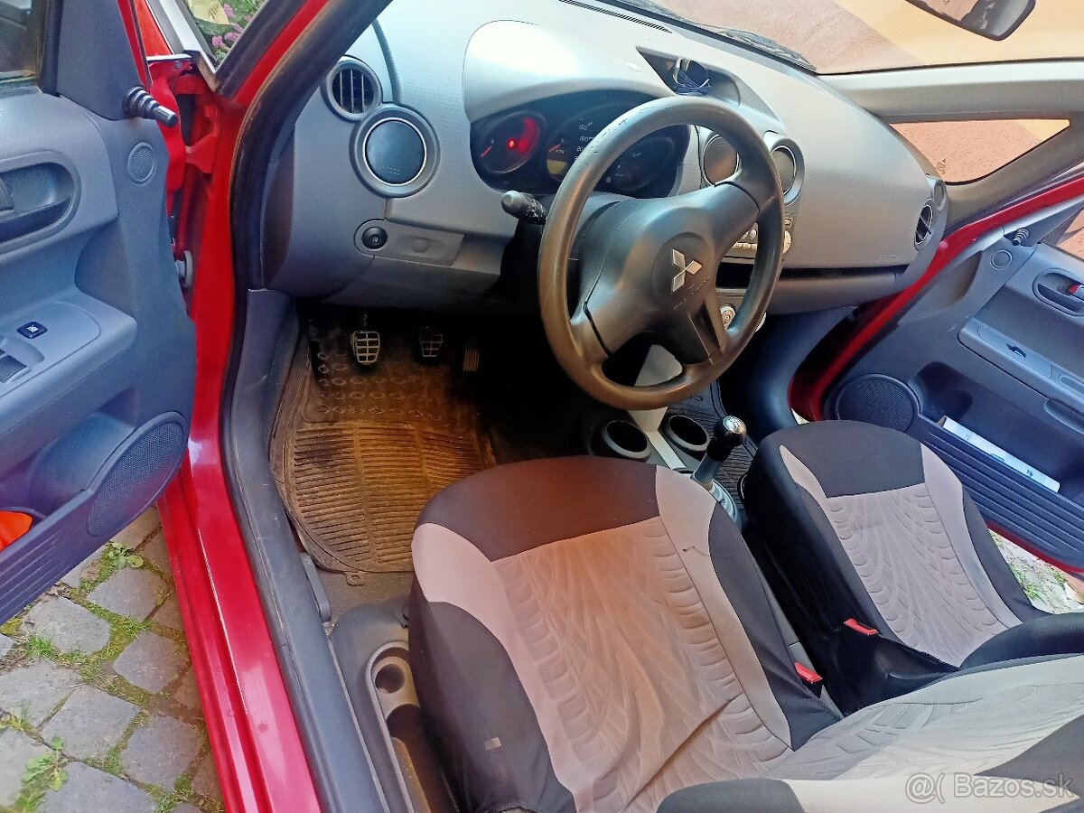 Mitsubishi Colt - 10