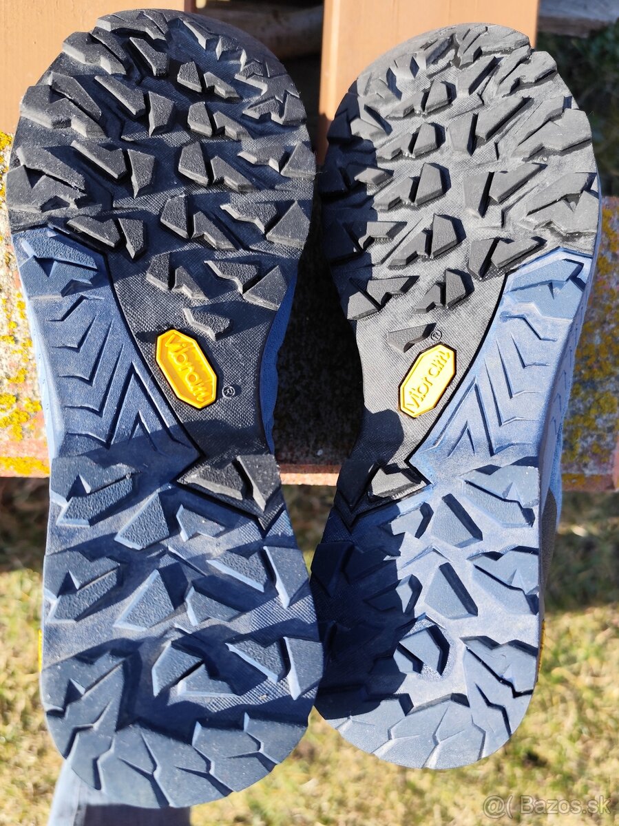 Dámské turistické topánky - 10