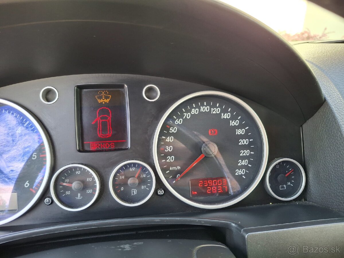 Volkswagen Touareg 2.5 - 10