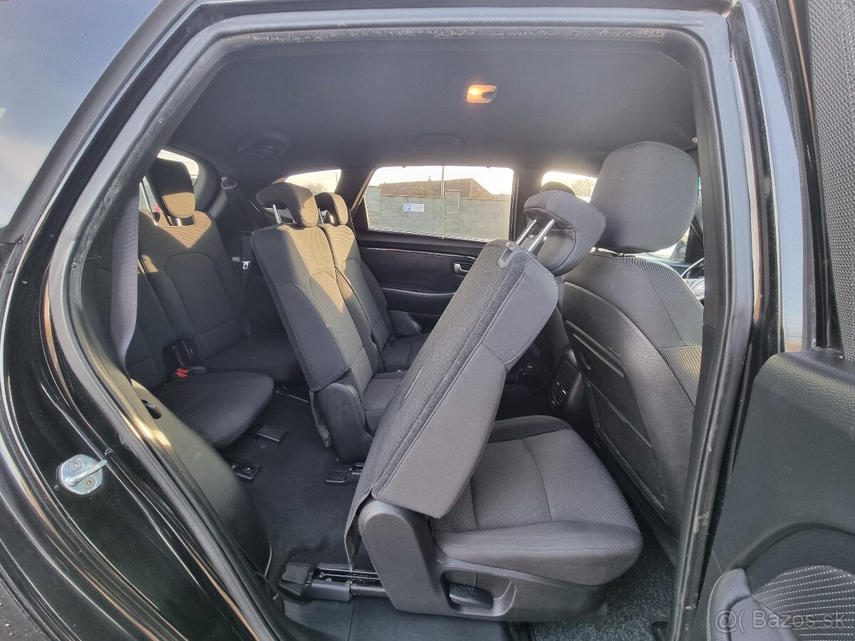 Kia Carens 1.7 CRDi EX 7m za 5.990 € - 10