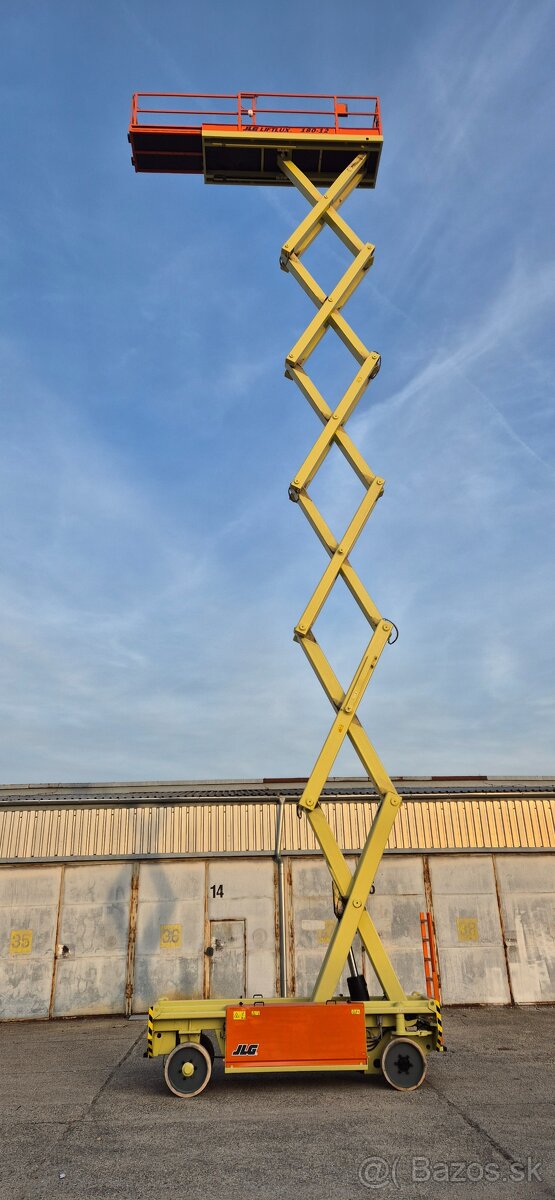 Elektrická nožnicová plošina JLG Liftlux 180-12 - 10