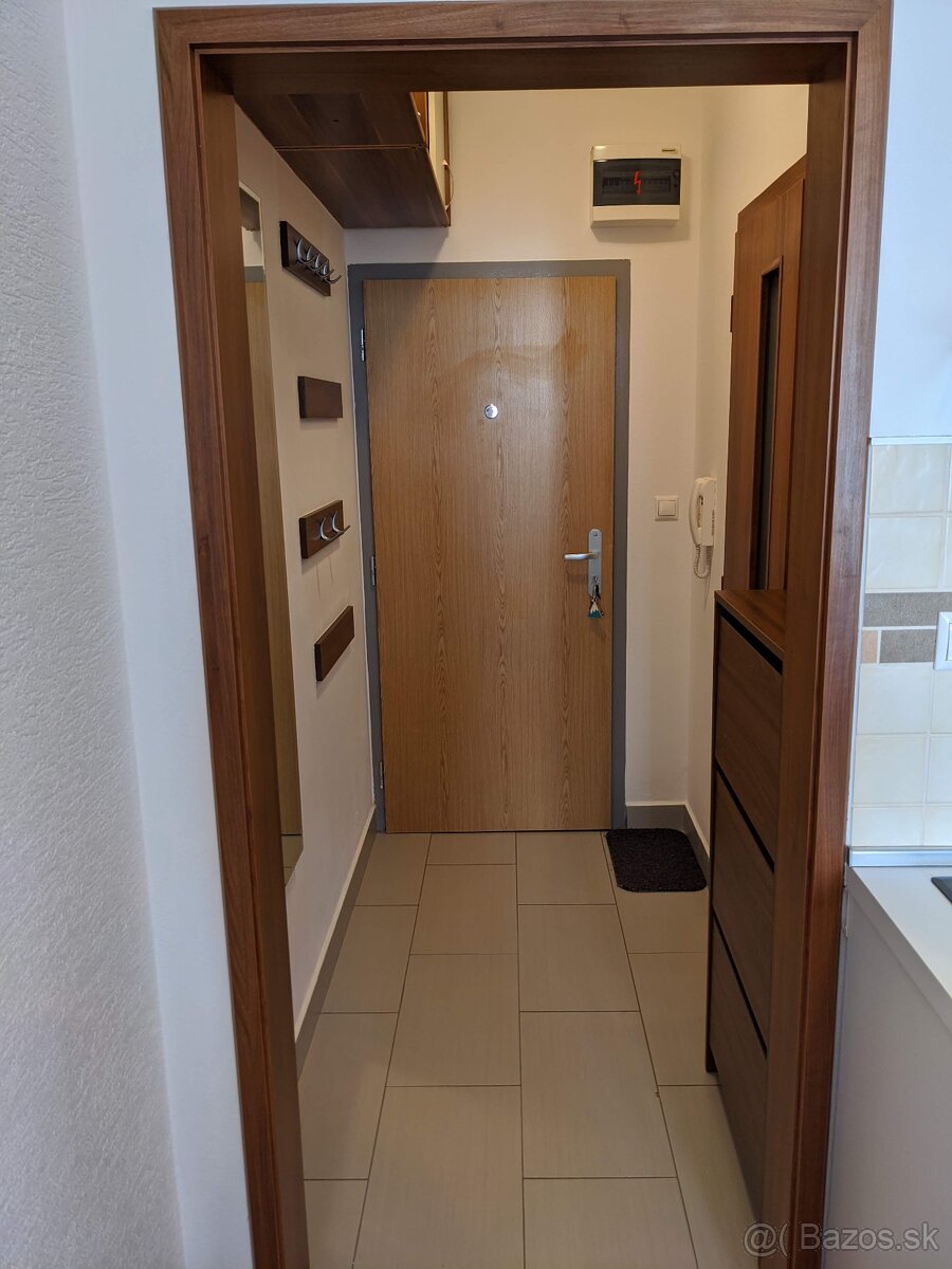 Na prenájom krásny 2-izbový byt v novostavbe - 10