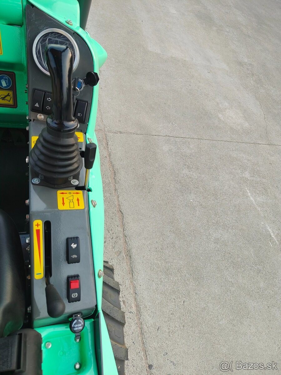 Predam Teleskopický mininakladač s pohonom 4x4 - 10