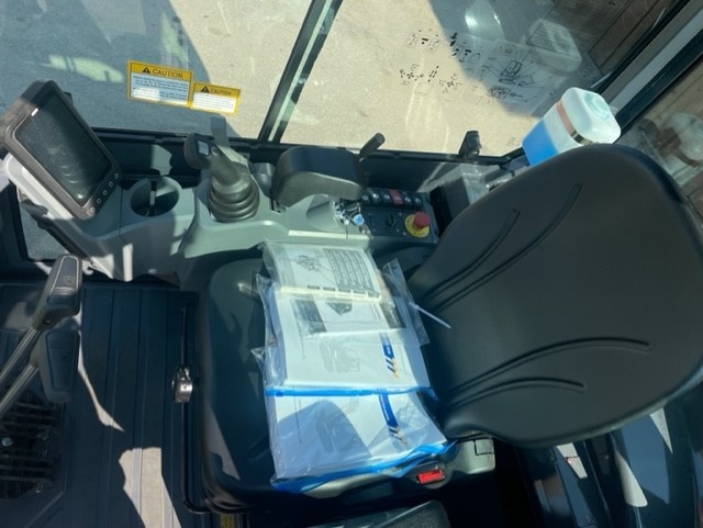 Pásový bagr XCMG XE20E - 10