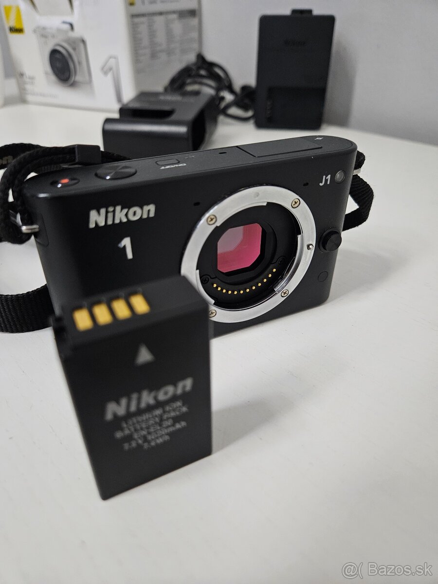 Nikon 1 V1 + J1 + oba objektívy - 10