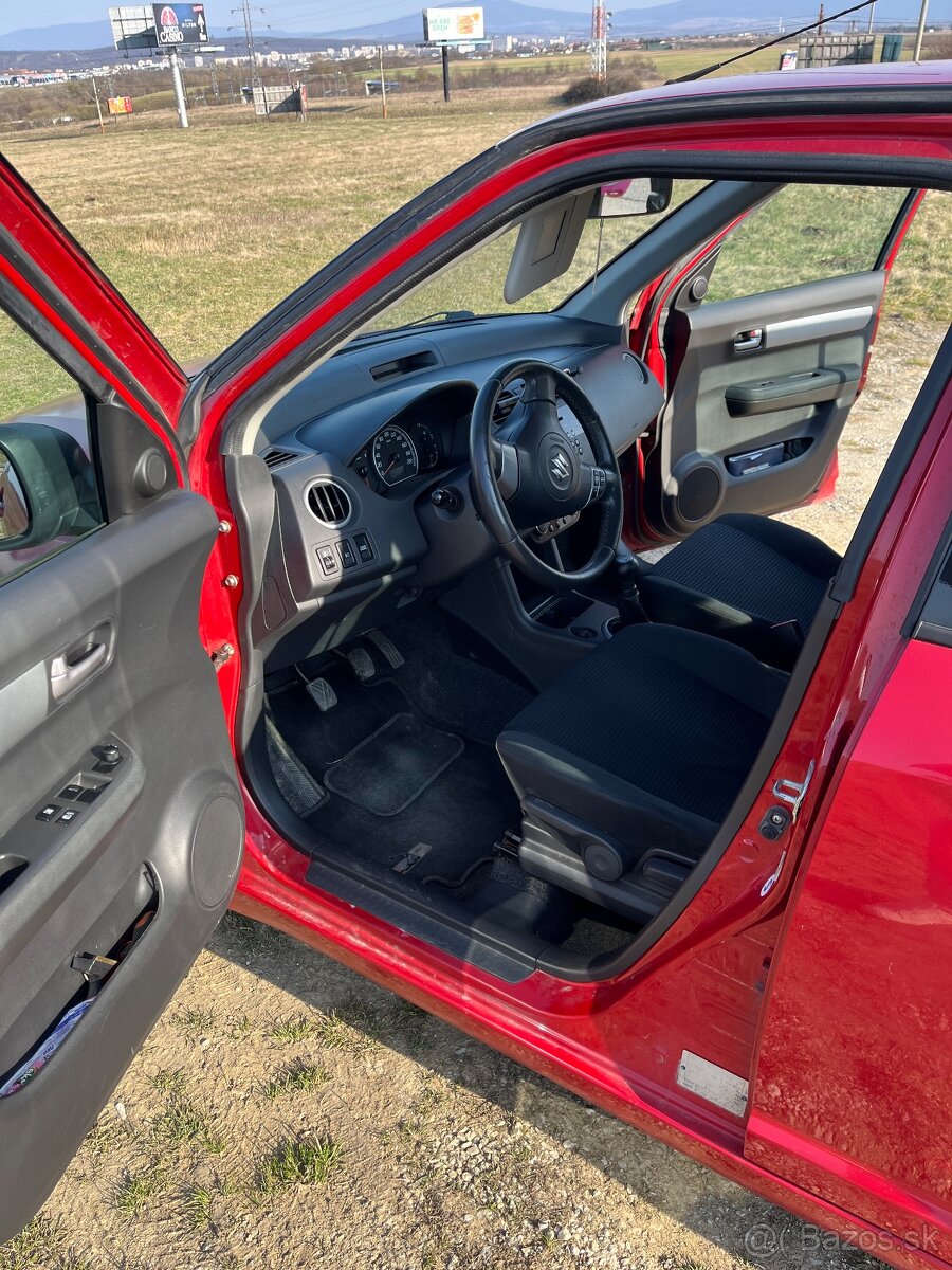 Predám Suzuki Swift 1.3 benzín r.v 2007 - 10