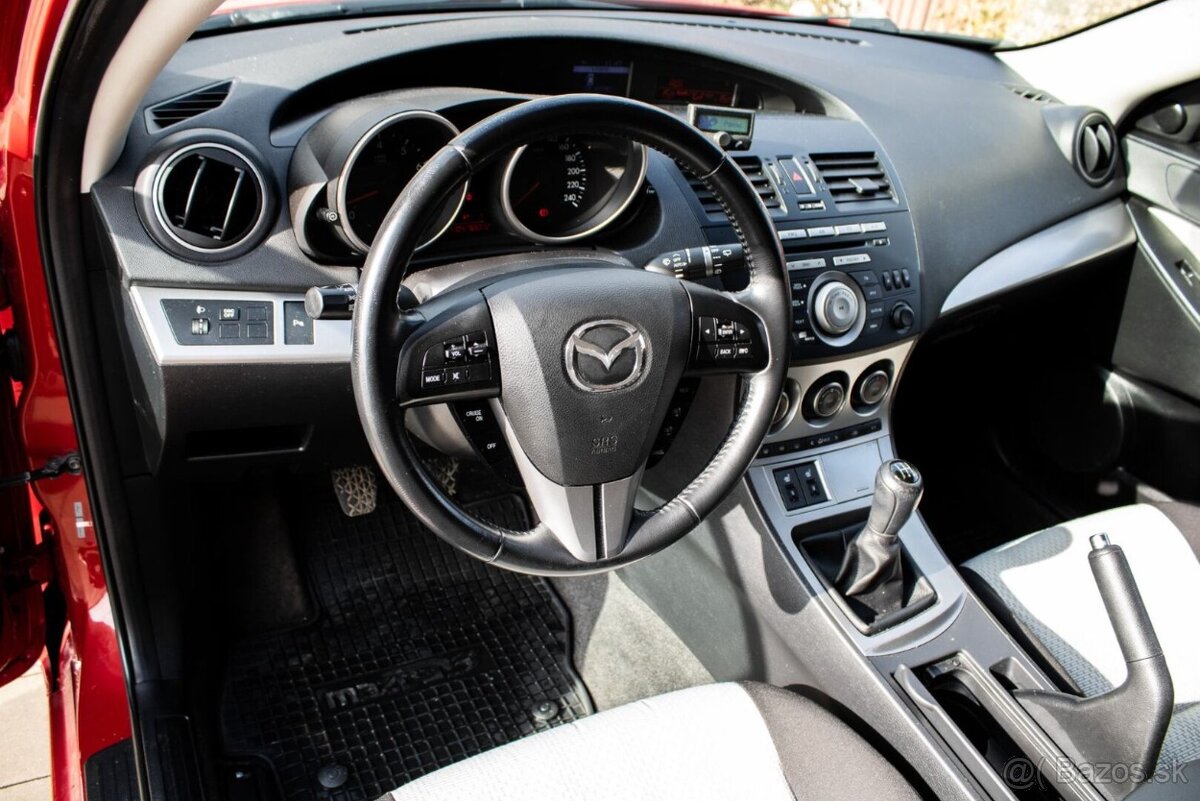 Mazda 3 1.6, 77kW (2010) - 10