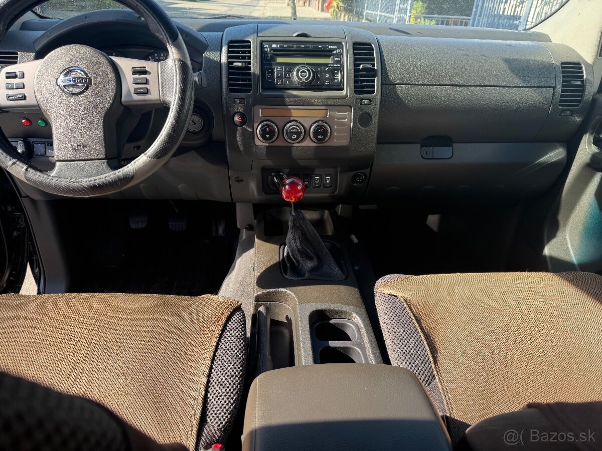 Nissan navara D40 - 10