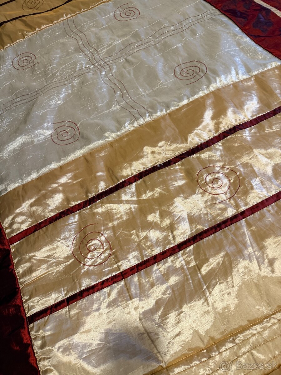 Luxusný obojstranný prehoz na posteľ – 240 × 210 cm - 10