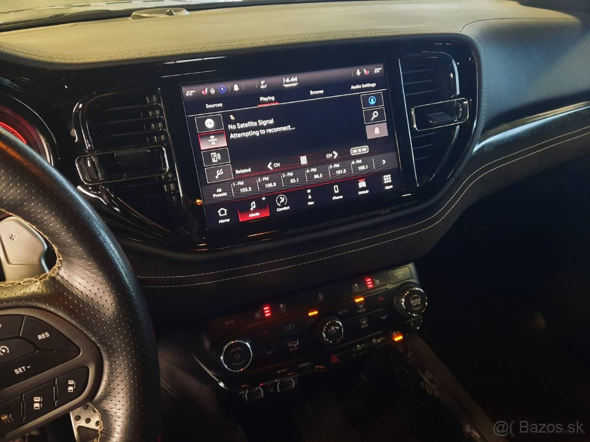 Dodge Durango SRT 6,4 V8 Hemi - 10