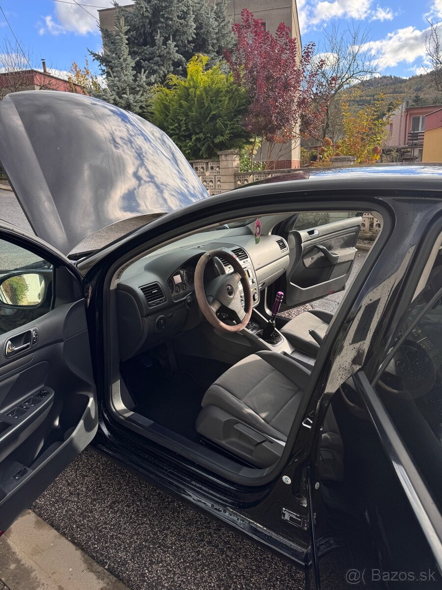 Volkswagen Golf V 1.9 TDI (GTI style) - 10