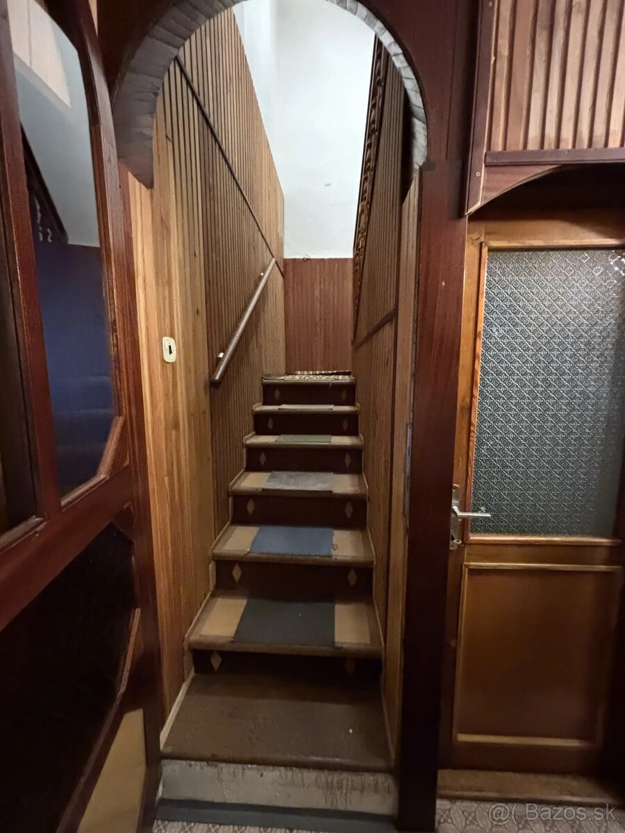 🏡 Priestranný tehlový dom vhodný pre dve rodiny Domy - 10