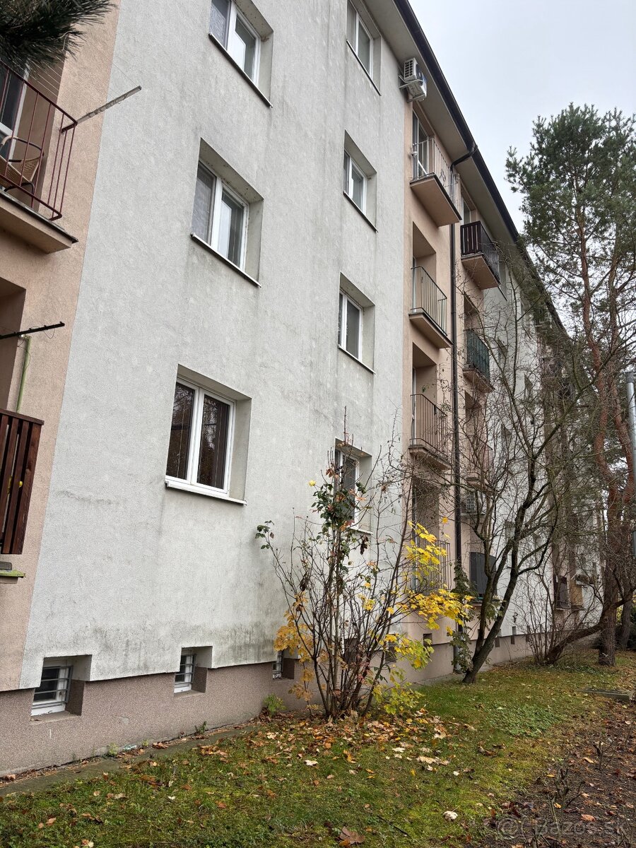 Na predaj ponúkame 2 - izbový byt v HC - 10