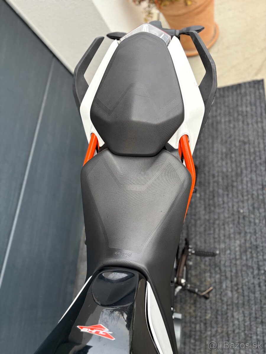 KTM Duke 125 - 10
