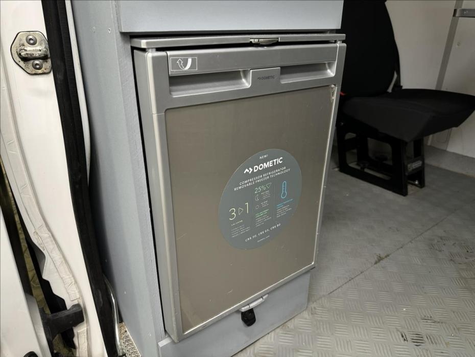 VW CRAFTER 2,0TDI obytné - 10