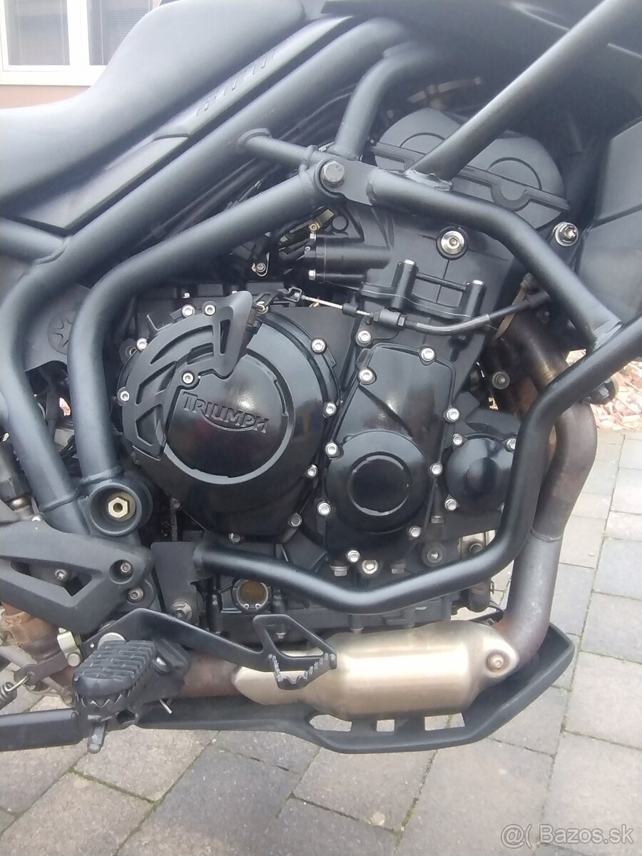 Triumph tiger 800 - 10