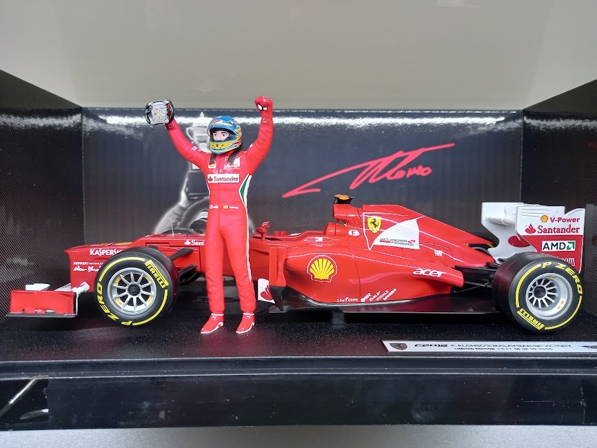F1 FERRARI F2012 VÍTĚZ GP MALAYSIE 2012 ALONSO HOTWHEELS - 10