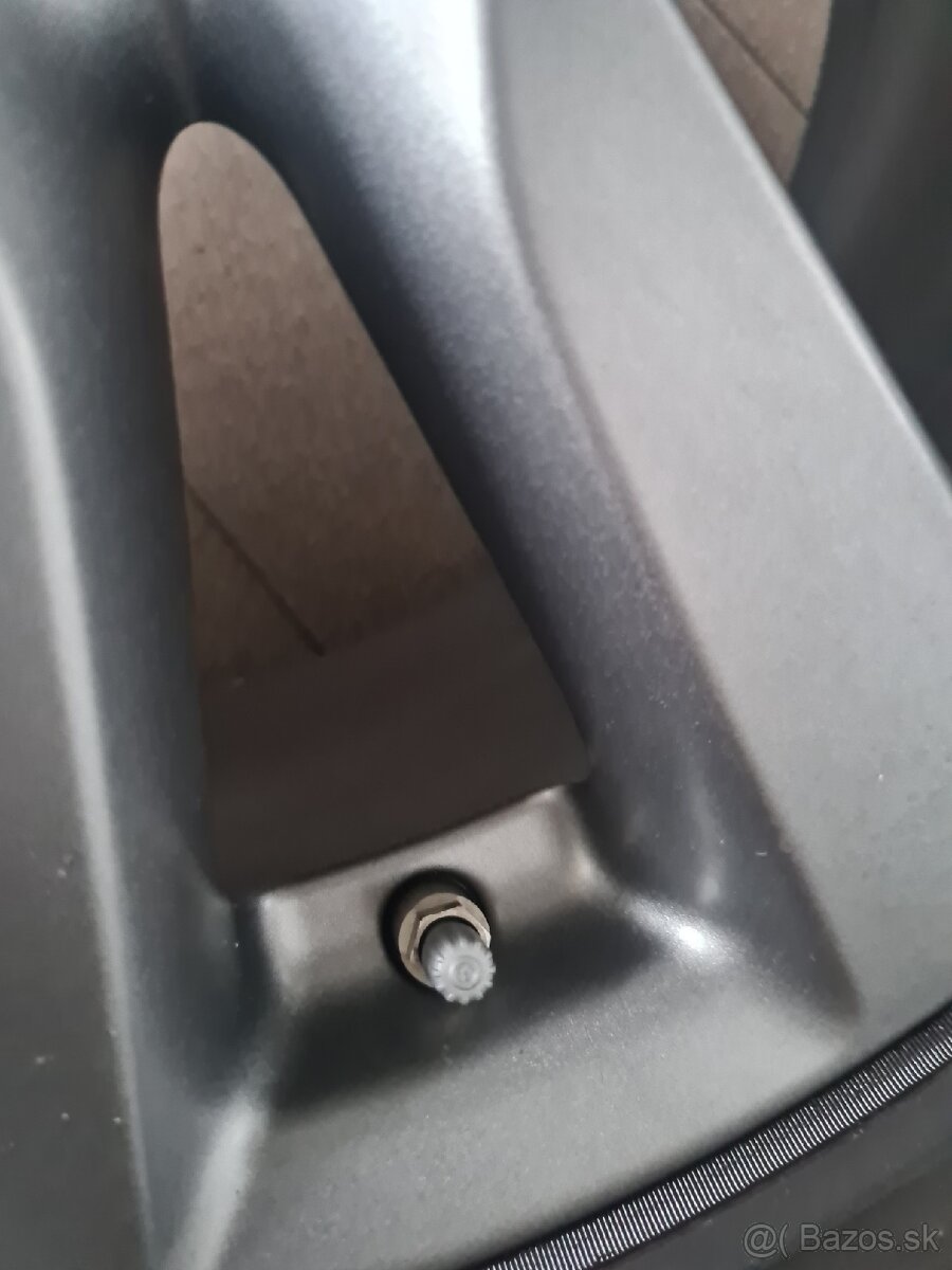 Mercedes GLC r19/w253/w213/Zimné 235/55 R19
5x112 r19 - 10