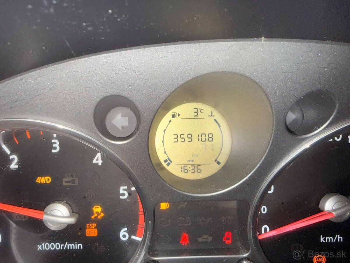 Predám havarovaný Nissan Xtrail - 10