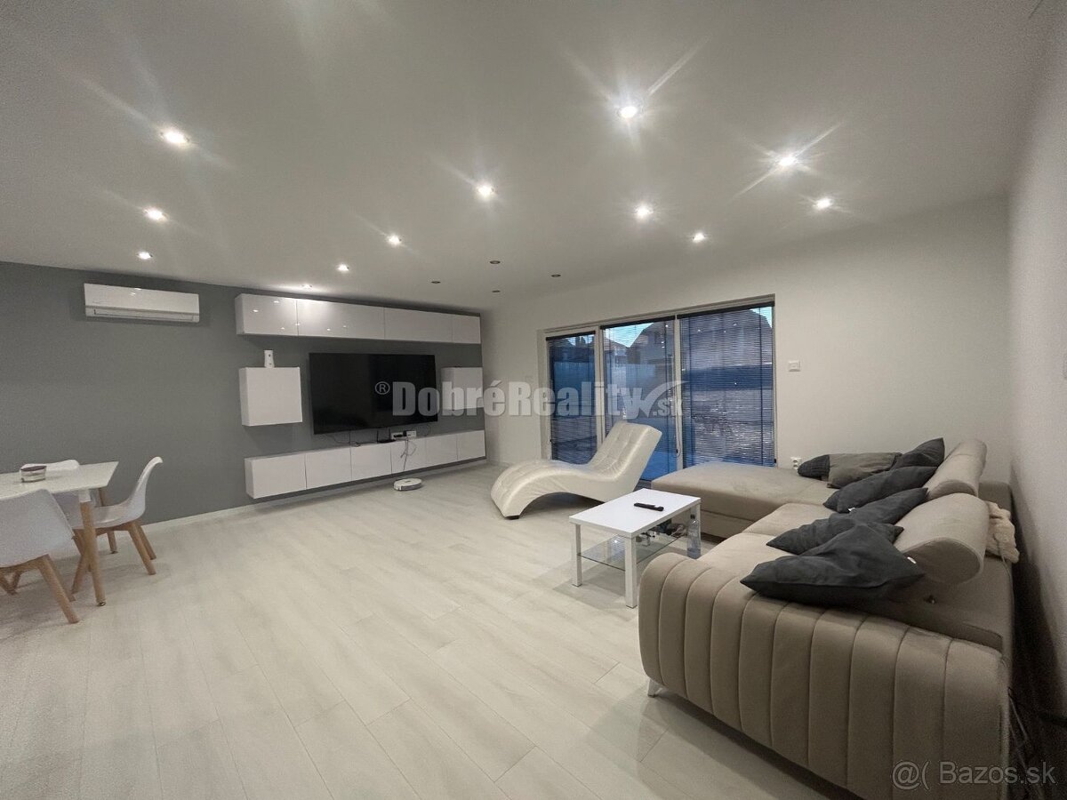 Štýlový rodinný dom z lodných kontajnerov, na predaj. - 10