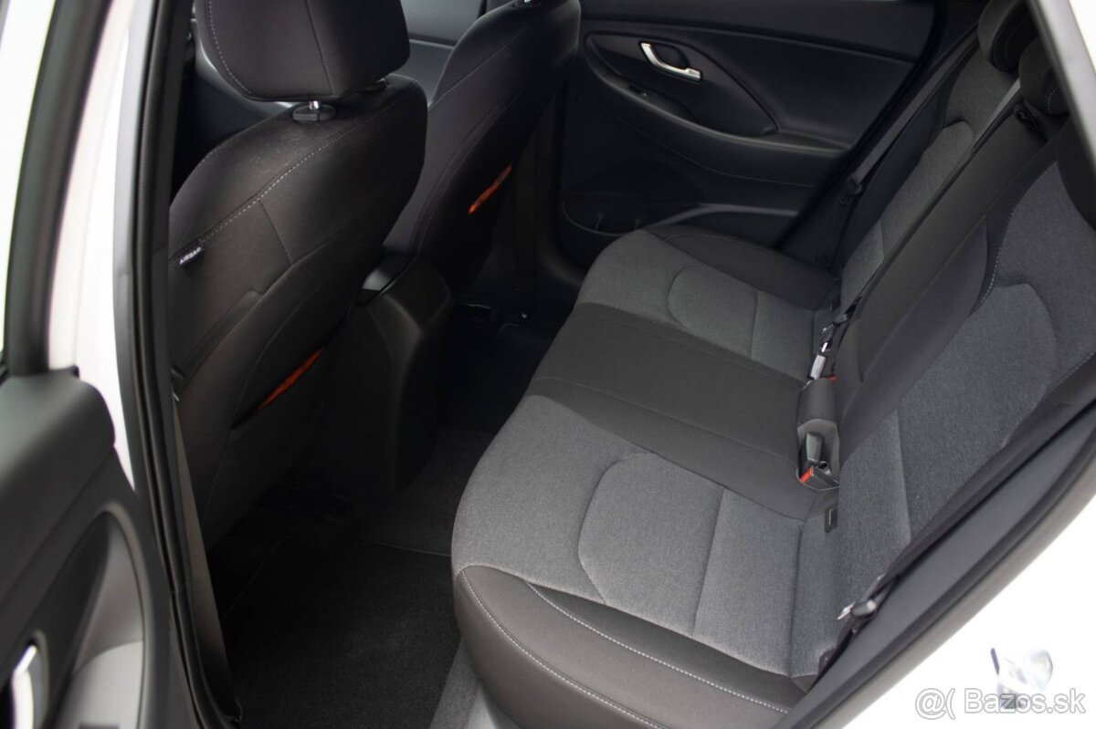 Hyundai i30 1.5 T-GDi mHEV iMT Play - 10