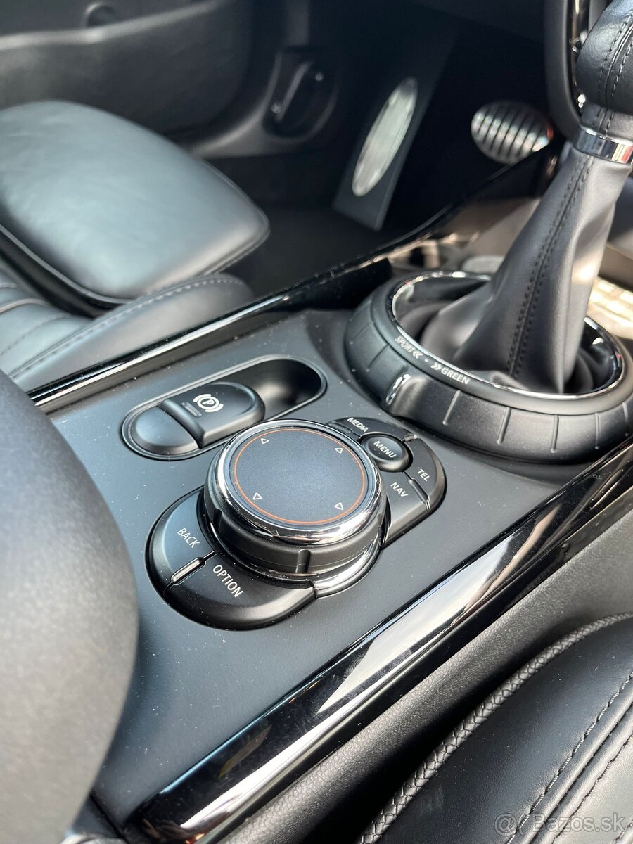 MINI CLUBMAN S ALL4 - 10