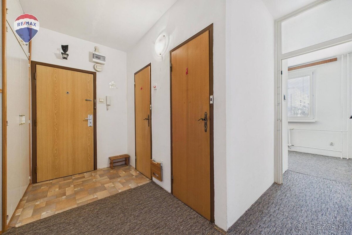 TOP PREDAJ - 3-izb. byt - SKVELÁ DISPOZÍCIA - NA REKONŠTRUKC - 10