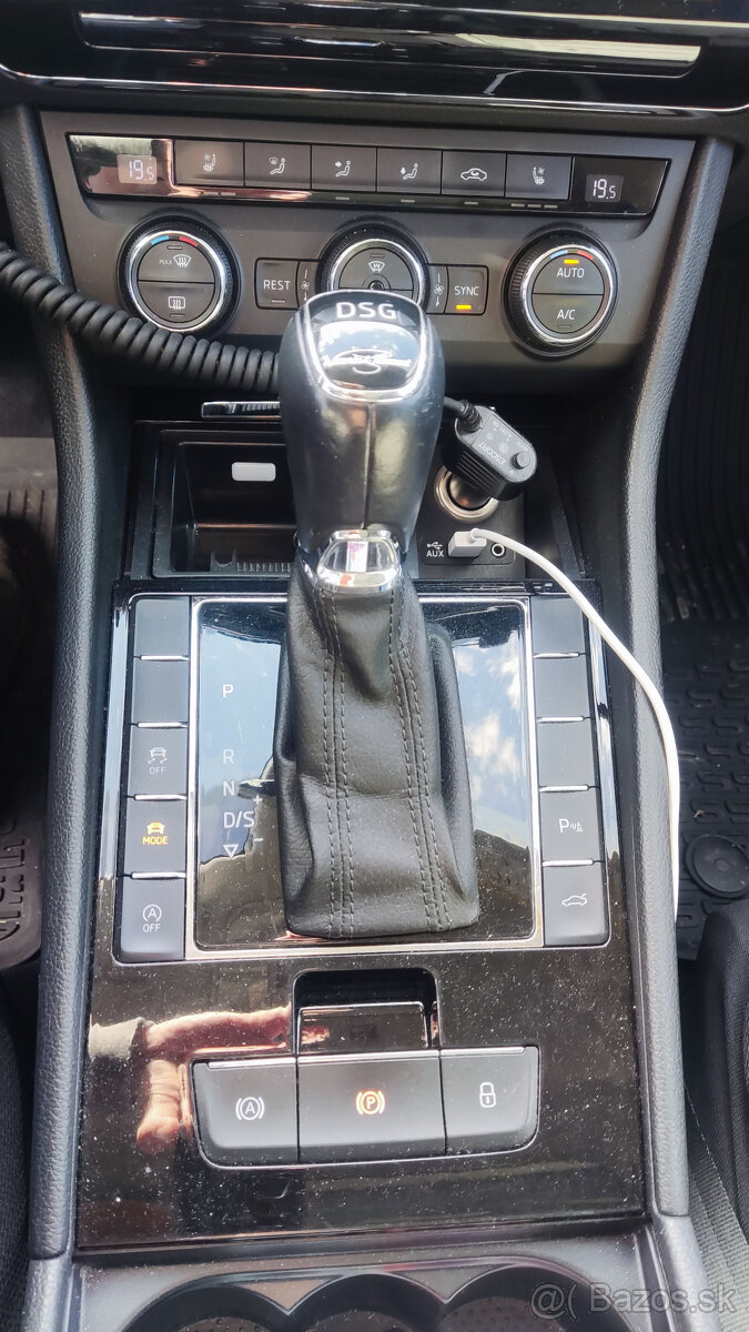 Skoda Superb 2.0 TSi 206kW Combi 4x4 Laurin Klement - 10