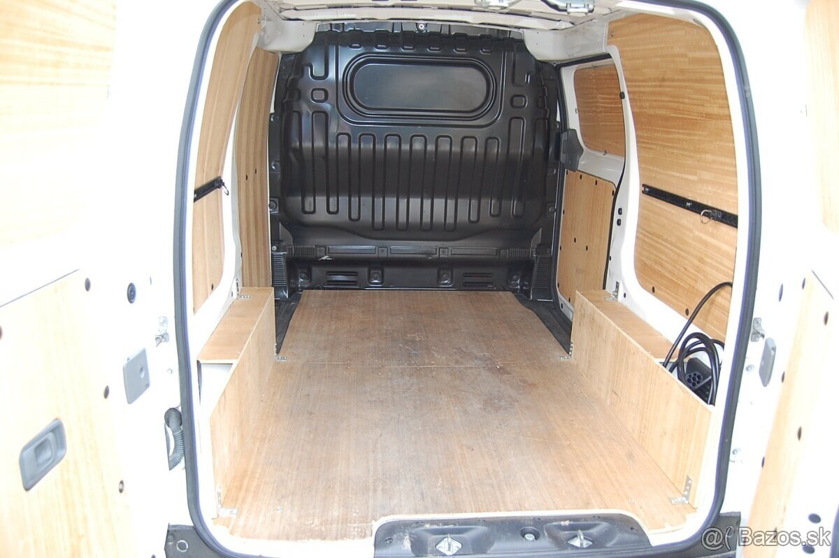 Nissan e-NV200 - 10