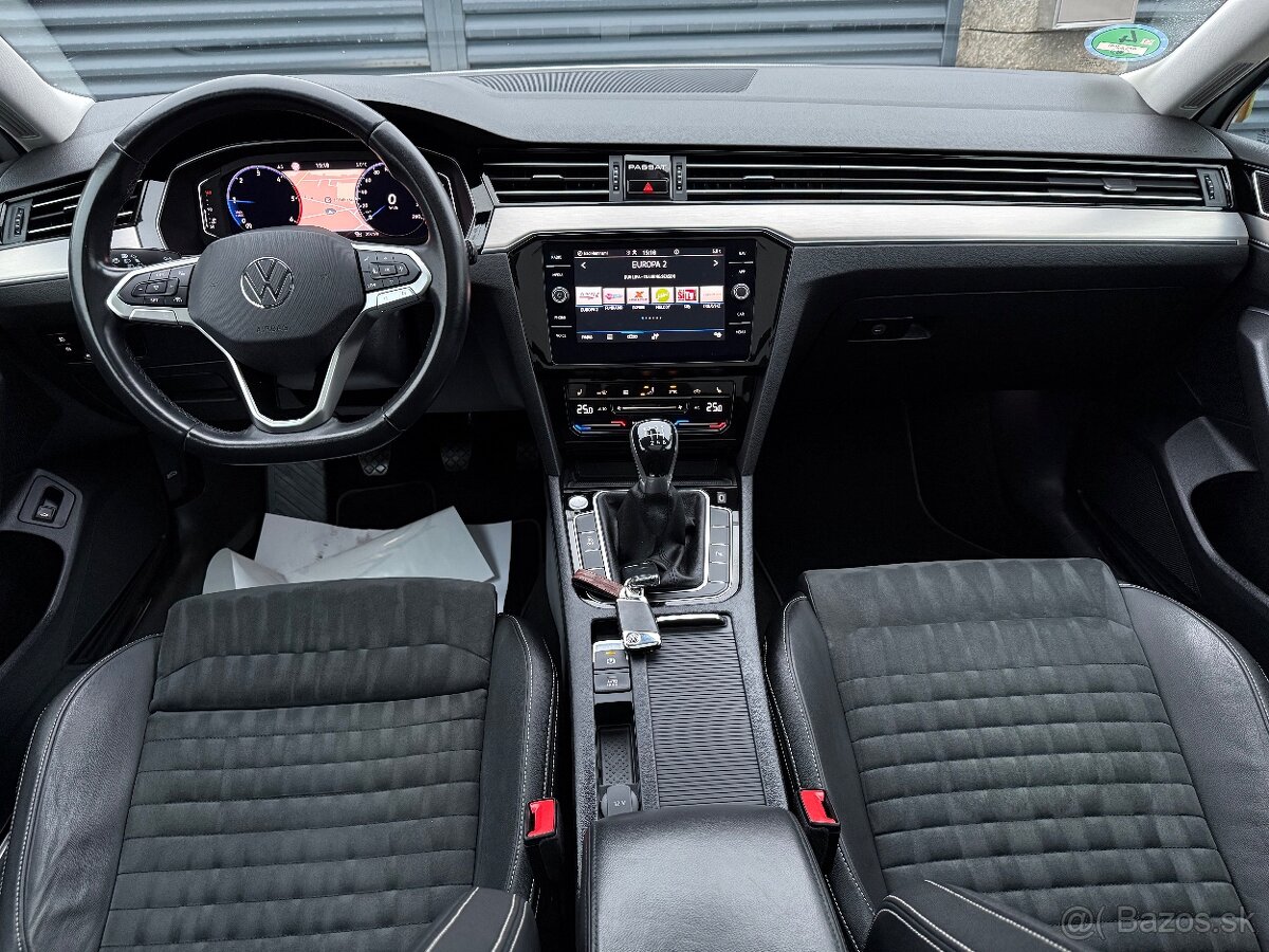 VW PASSAT B8 Elegance 2.0TDi M6 110kW VIRTUAL/MATRIX/PANO - 10