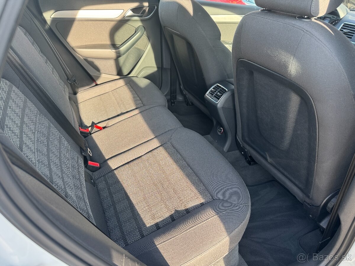 Audi Q3 2.0 TDI quattro Prestige - 10