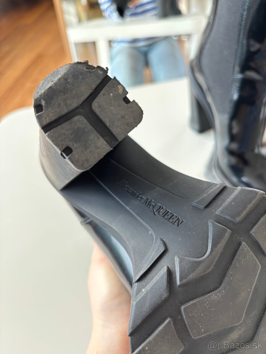 Alexander McQueen Tread Slick Chelsea Boot 'Black' - 10