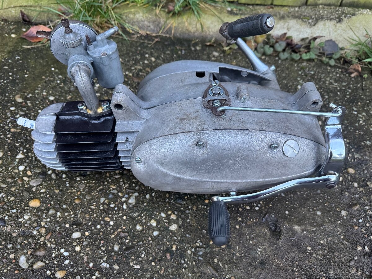 Oprava motocyklov - veteránov - 10
