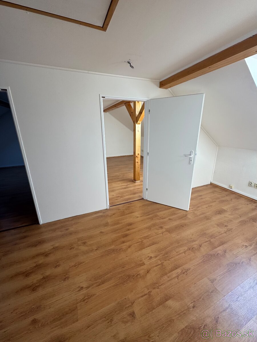 Prenájom obchodných a administratívnych priestorov v centre - 10