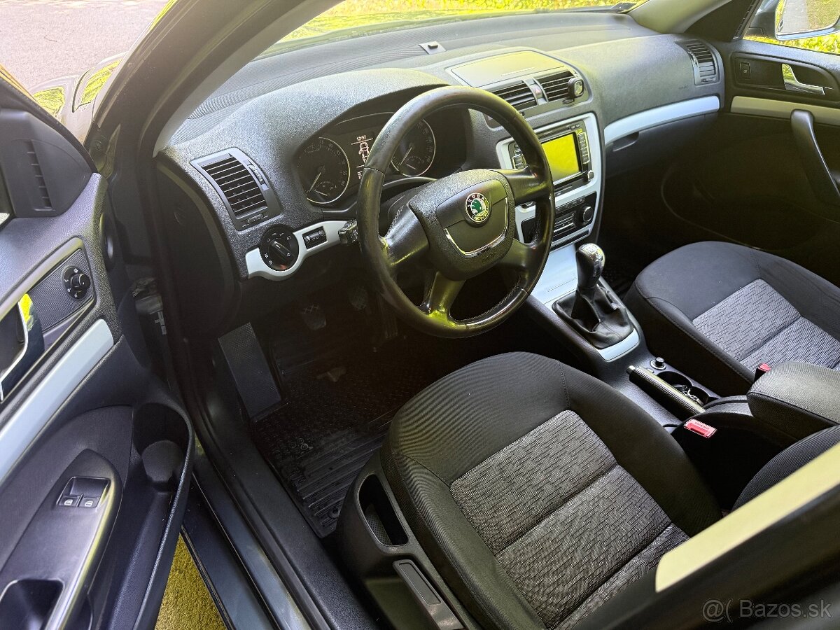Škoda Octavia - 10