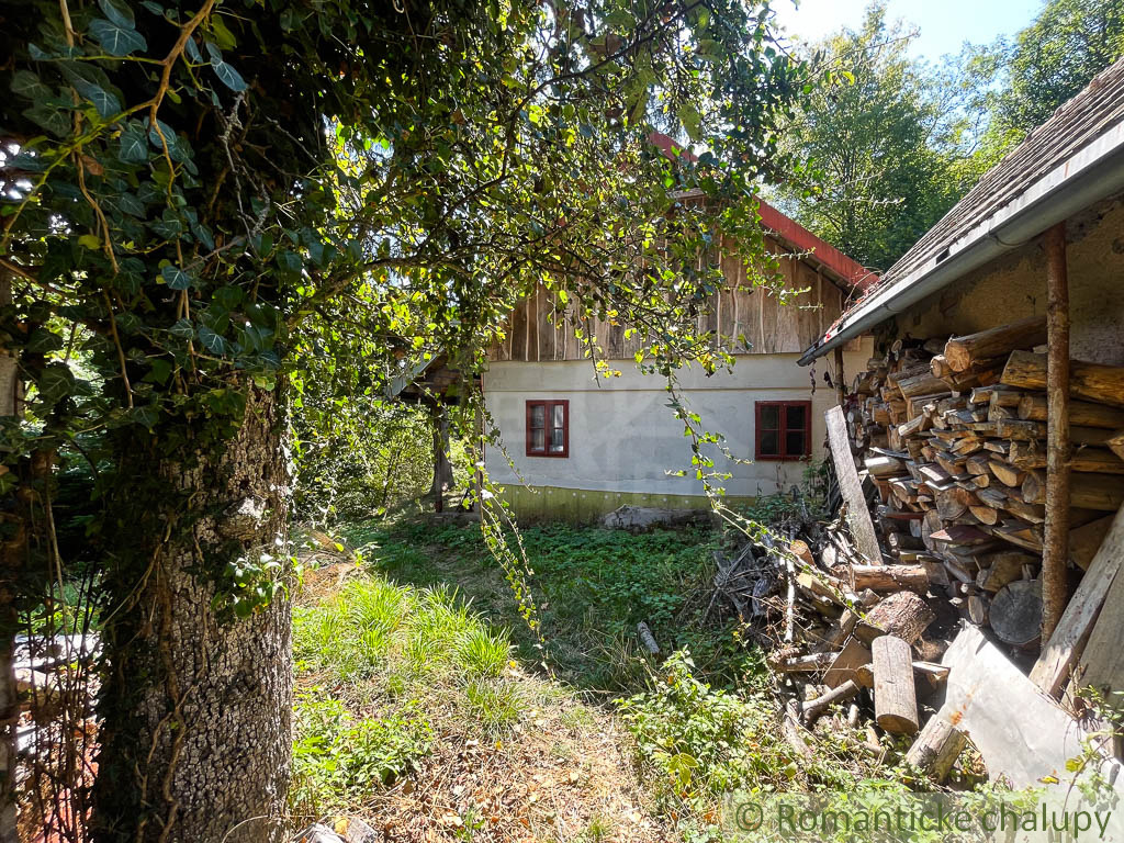 Pôvodný banícky dom s veľkou slnečnou záhradou, Banská Hod - 10